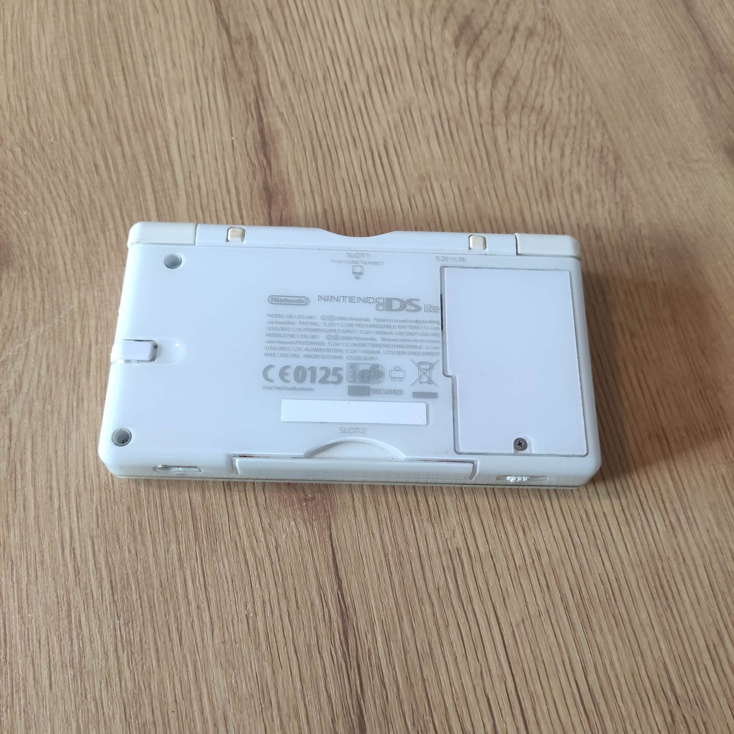 Nintendo DS Lite (white) - 8-Bit Exchange (8BitX)