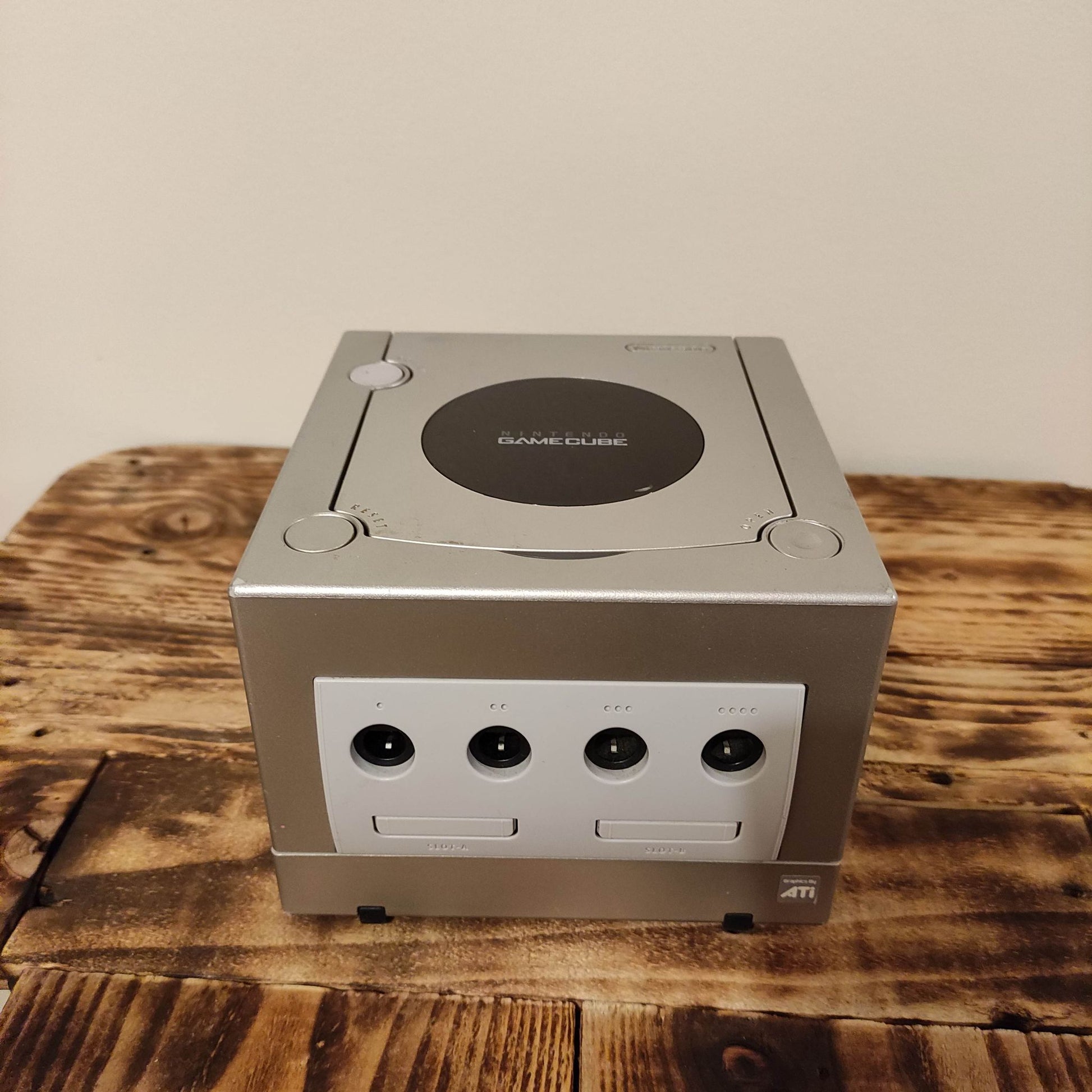 Nintendo Gamecube, Silver. - 8-Bit Exchange (8BitX)