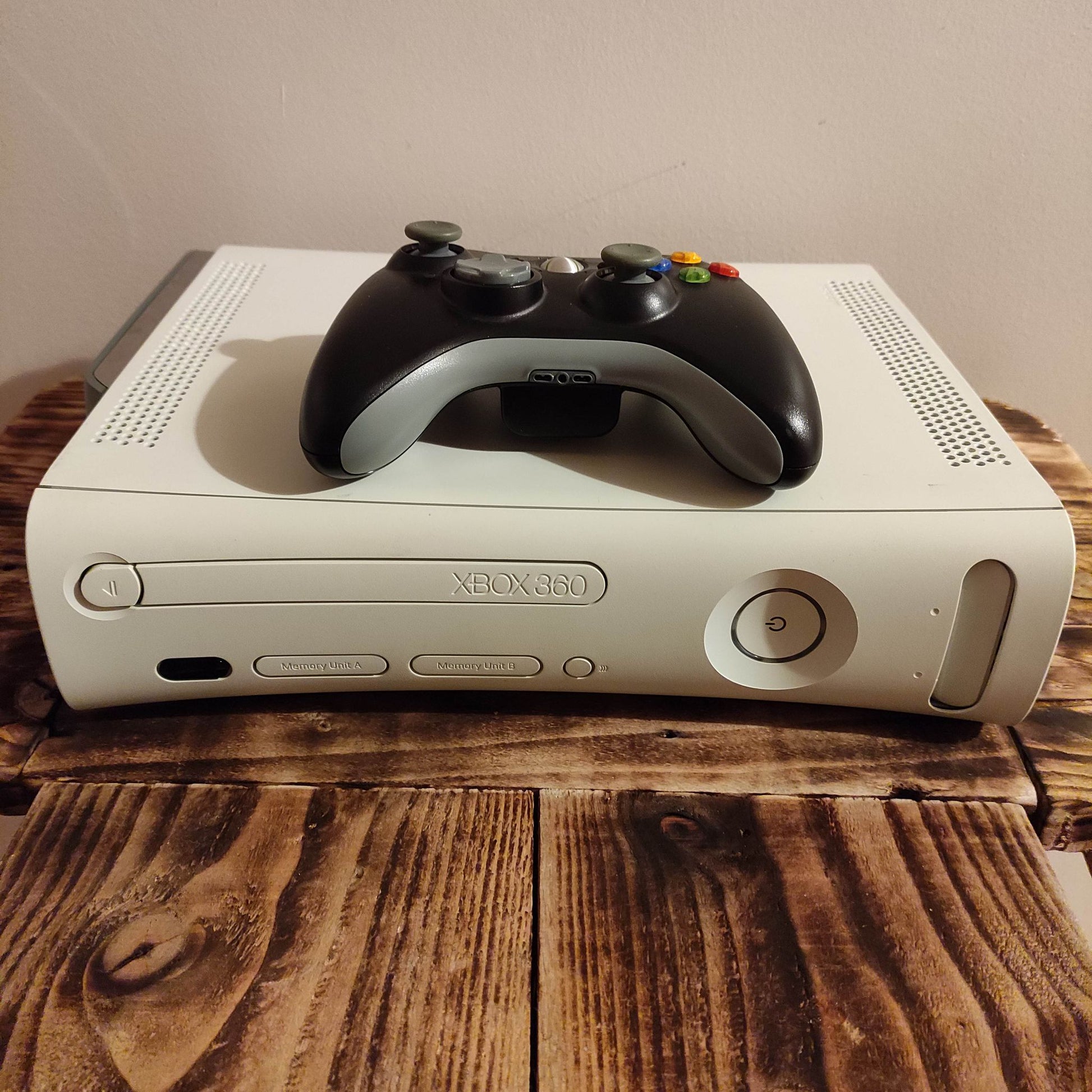 XBox 360 Console (White) with HDD - 8-Bit Exchange (8BitX)