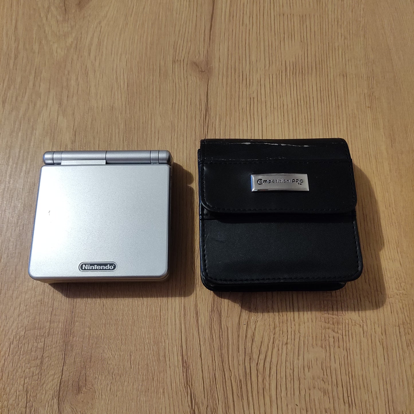 Gameboy Advance SP -001 (Silver) Excellent condition ** Just in **
