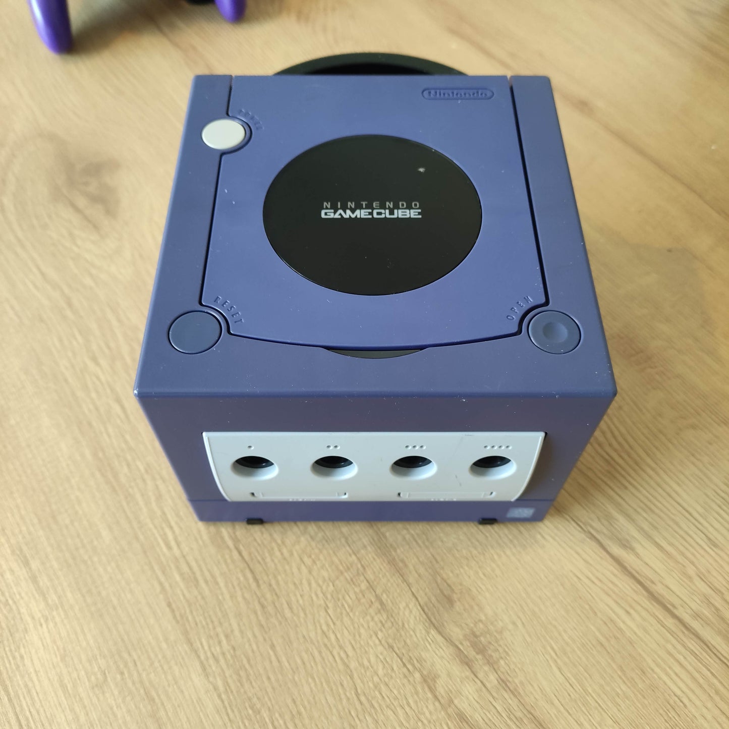 Nintendo Gamecube, Purple